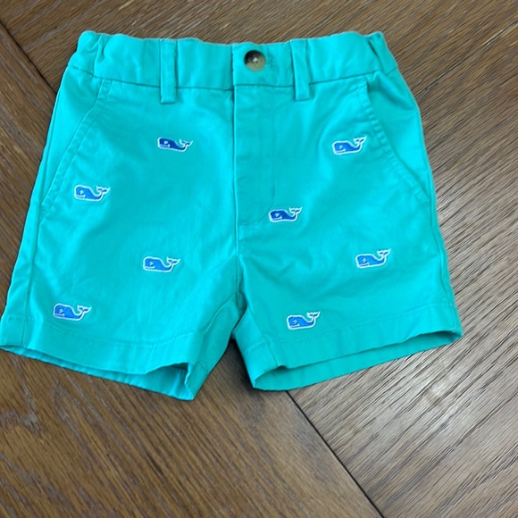 Vineyard Vines Shorts - Picture 1 of 4